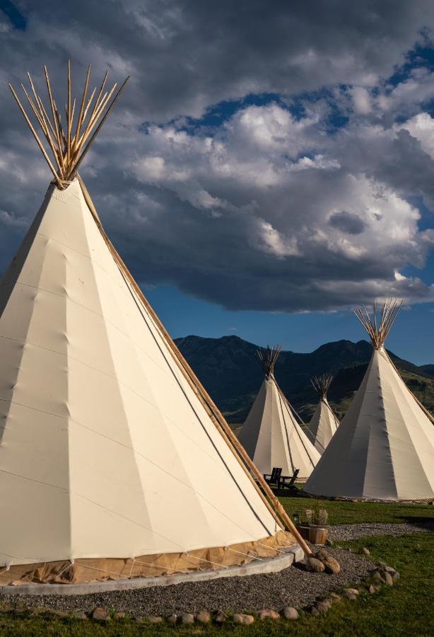 Dreamcatcher Tipi Hotel Gardiner Exterior photo